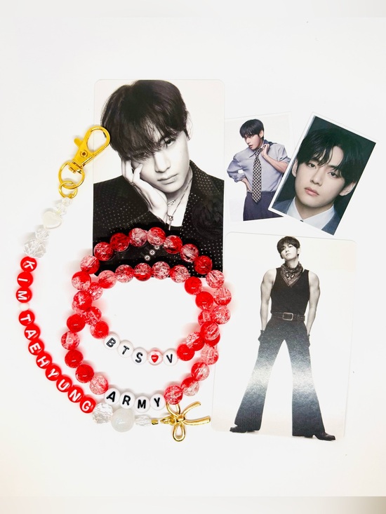Bts Accessories - (7pcs) BTS V TAEHYUNG BRACELET KEYCHAIN PHOTOCARD STICKER BUNDLE